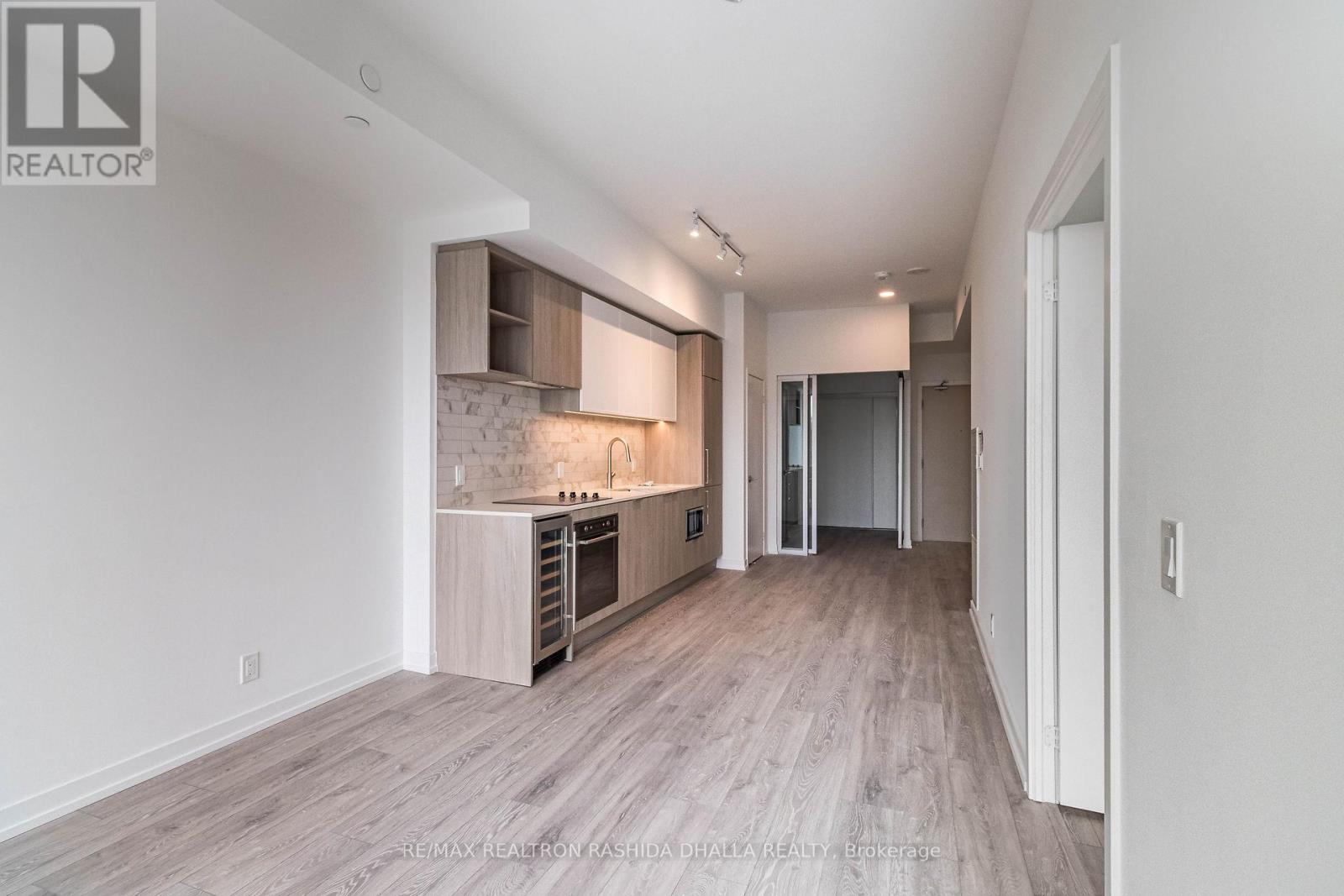 736 - 2020 Bathurst Street, Toronto, Ontario  M5B 1L2 - Photo 28 - C12889178
