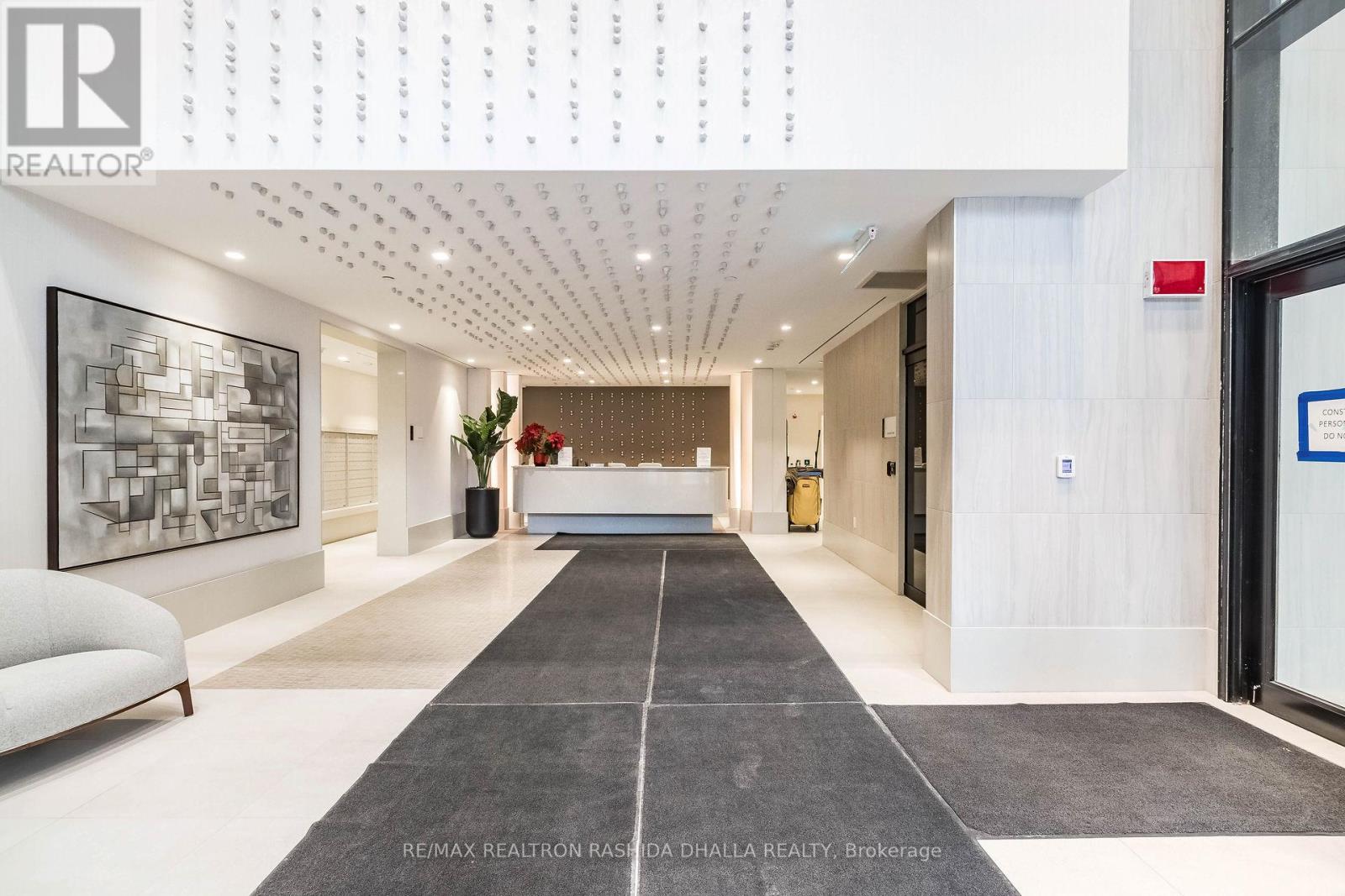 736 - 2020 Bathurst Street, Toronto, Ontario  M5B 1L2 - Photo 5 - C12889178