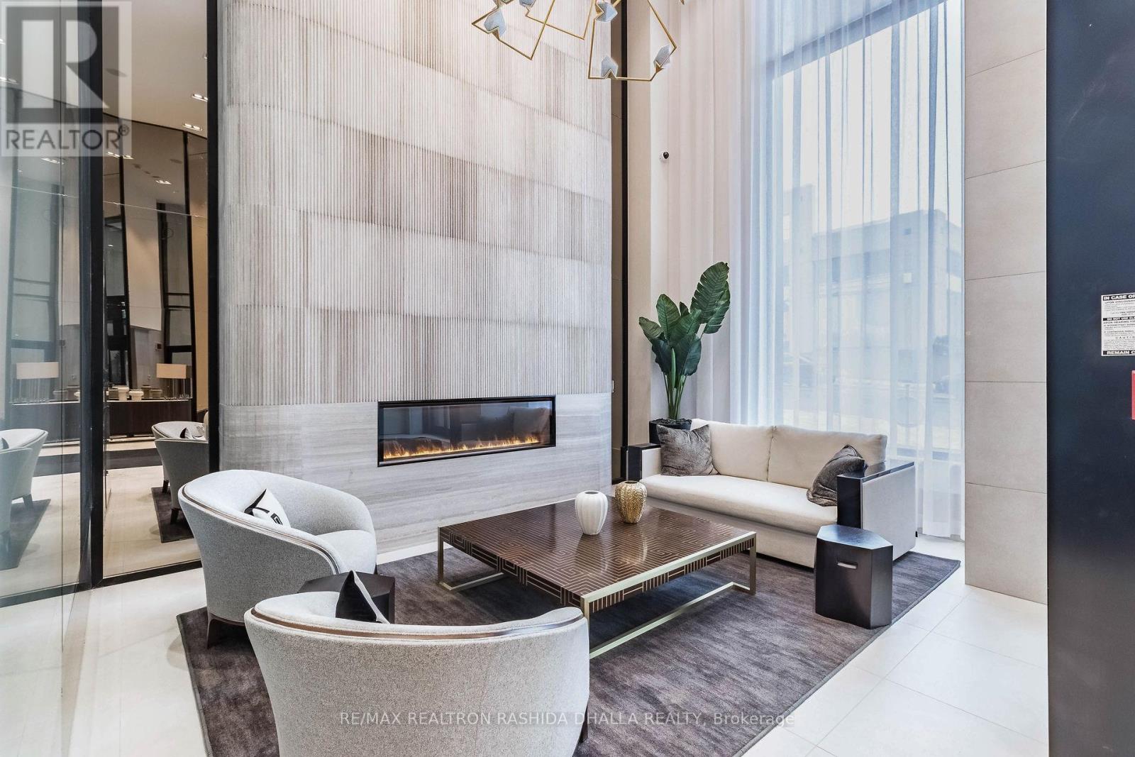 736 - 2020 Bathurst Street, Toronto, Ontario  M5B 1L2 - Photo 7 - C12889178