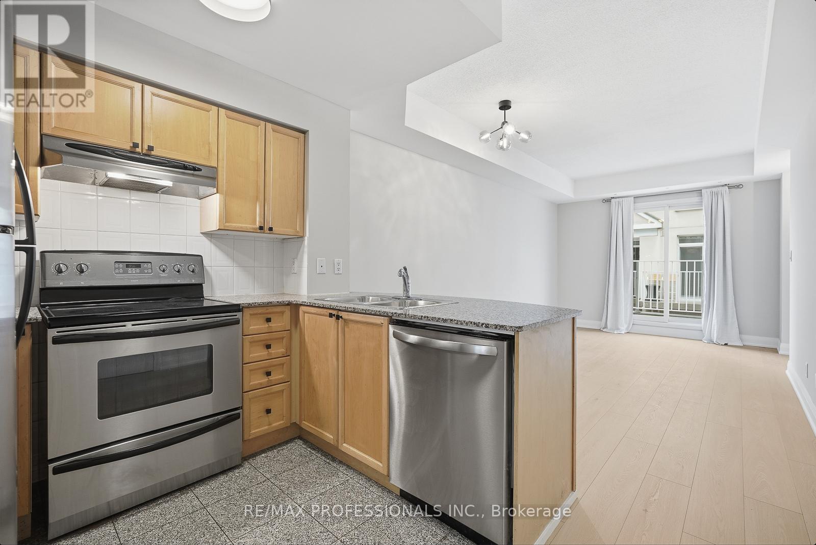 579 - 36 Stadium Road, Toronto, Ontario  M5V 3P4 - Photo 10 - C12889208