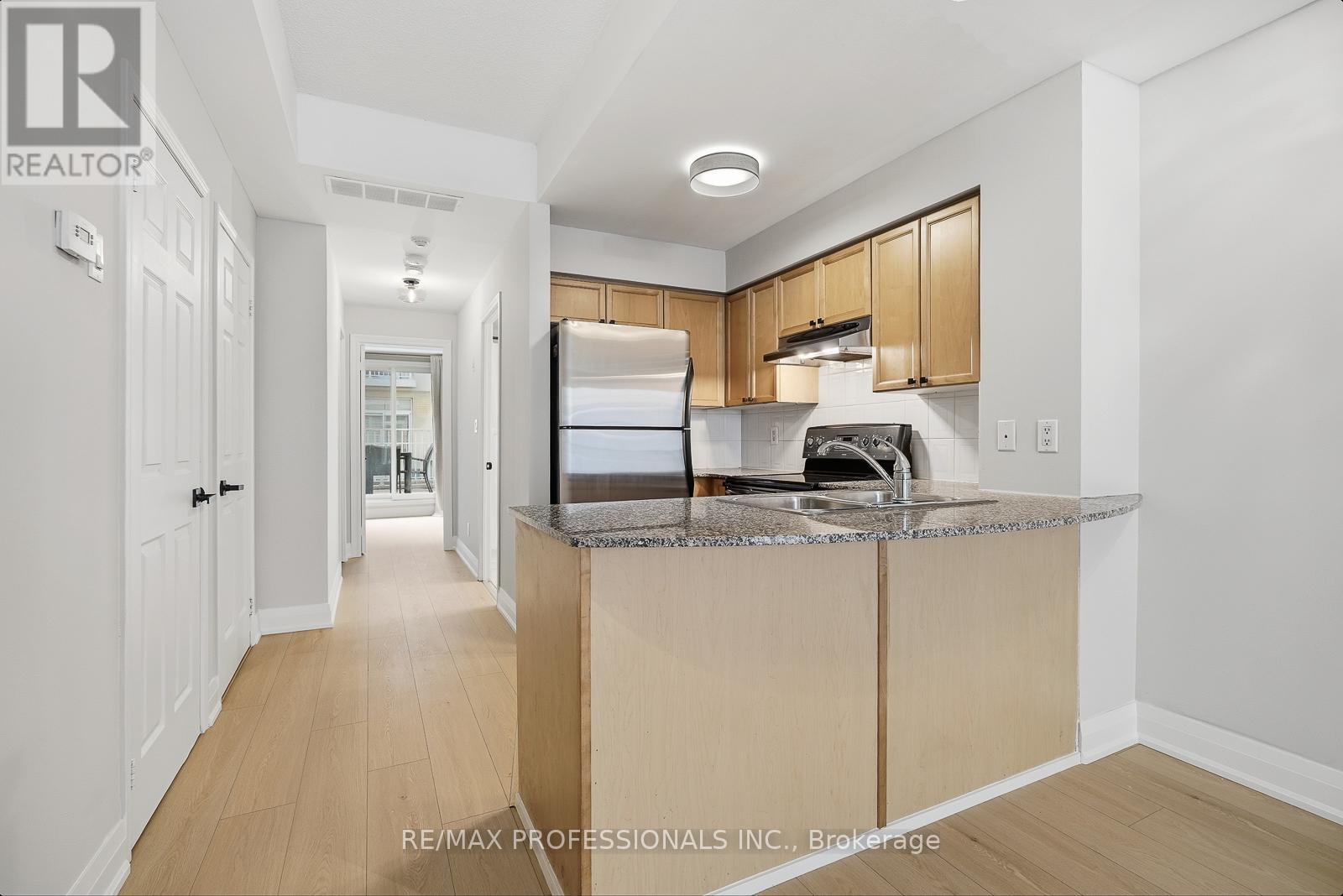 579 - 36 Stadium Road, Toronto, Ontario  M5V 3P4 - Photo 8 - C12889208