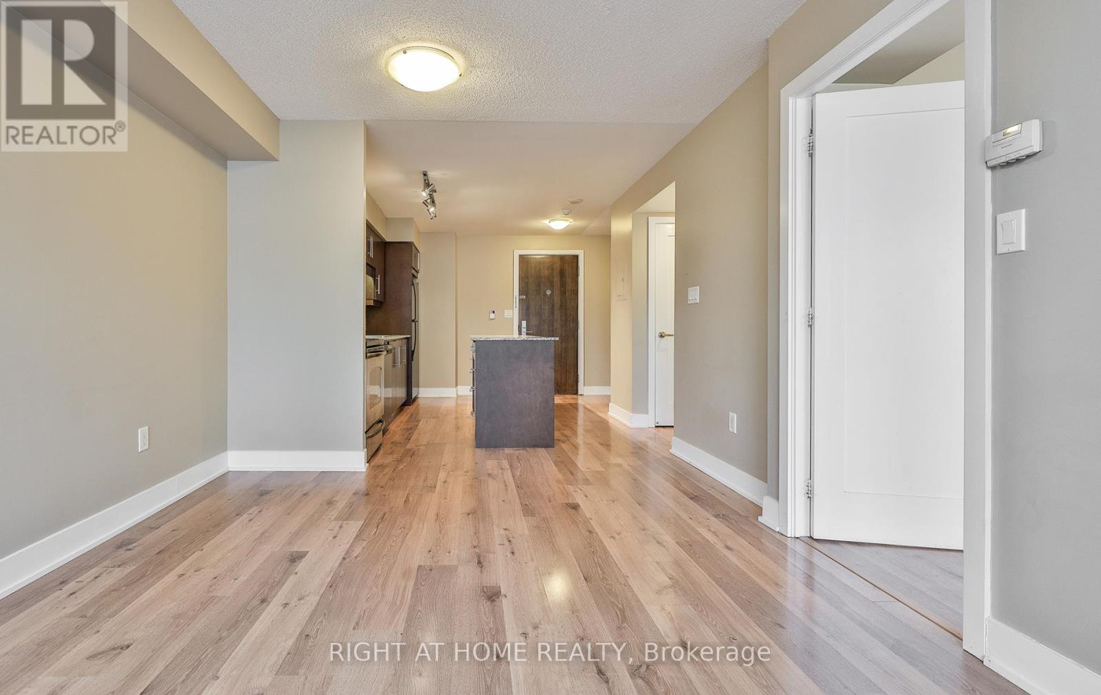 1912 - 20 Blue Jays Way, Toronto, Ontario  M5V 3W6 - Photo 16 - C12889262