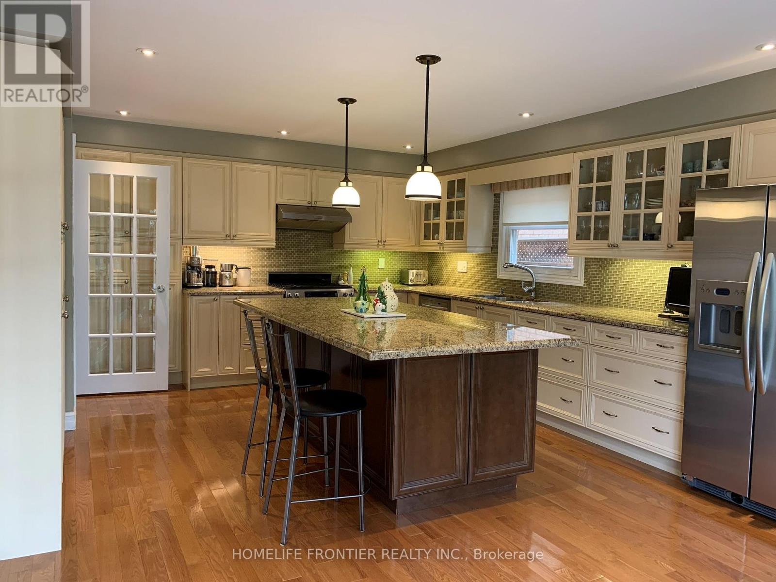 462 Weldrick Road E, Richmond Hill, Ontario  L4B 2T6 - Photo 10 - N12889230