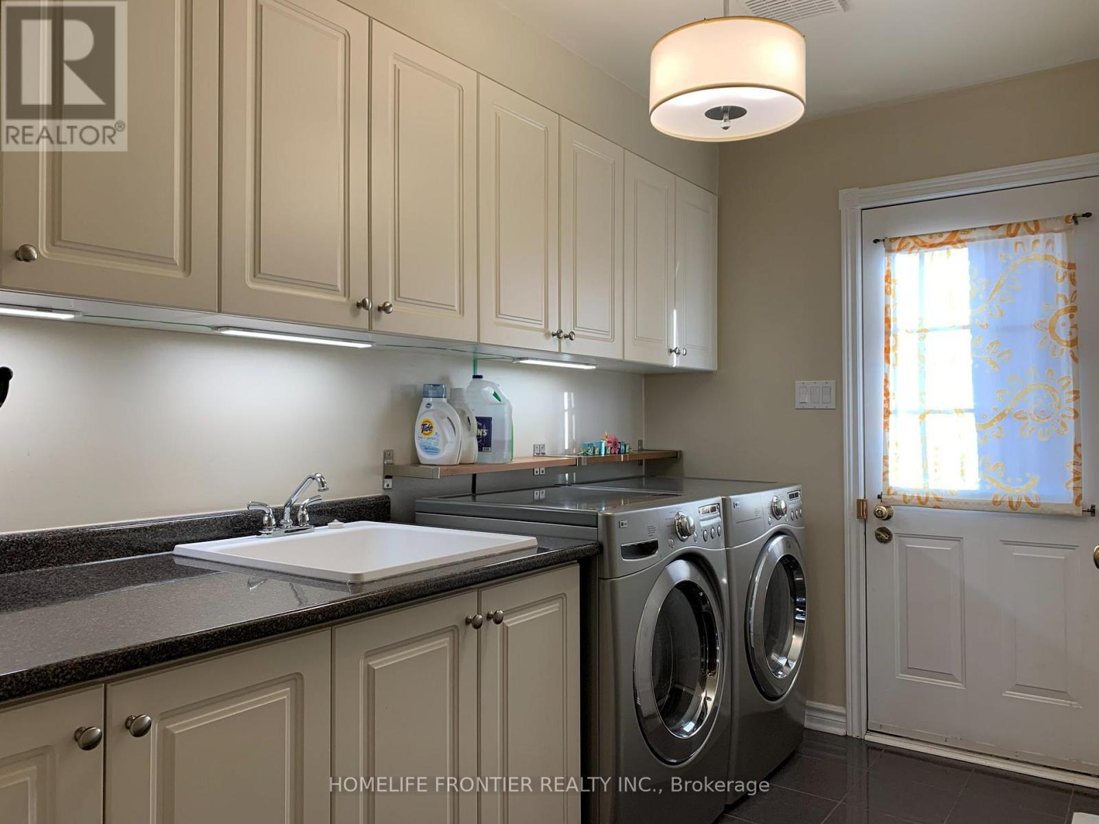 462 Weldrick Road E, Richmond Hill, Ontario  L4B 2T6 - Photo 16 - N12889230