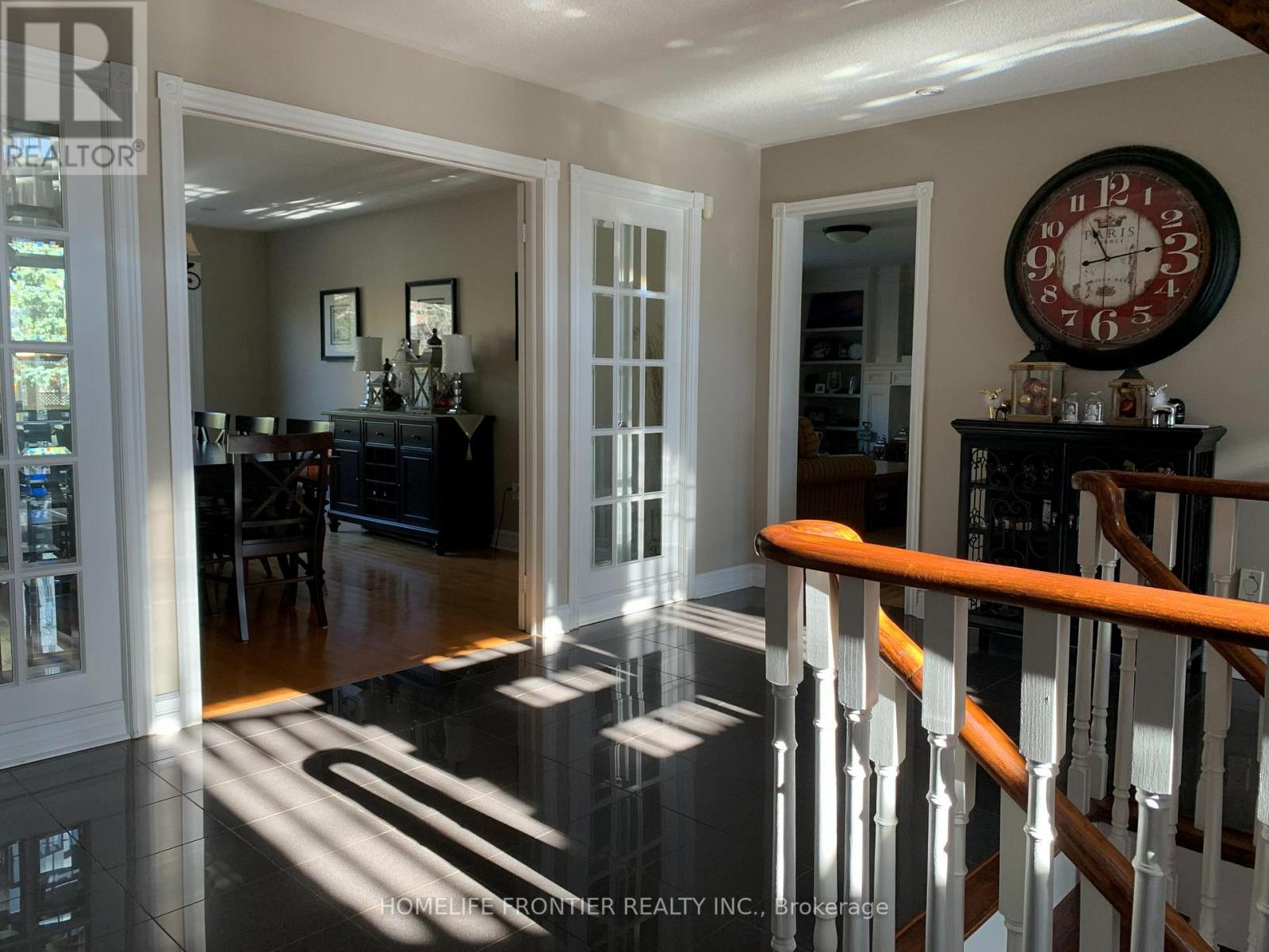 462 Weldrick Road E, Richmond Hill, Ontario  L4B 2T6 - Photo 5 - N12889230