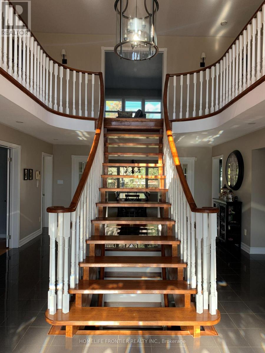 462 Weldrick Road E, Richmond Hill, Ontario  L4B 2T6 - Photo 6 - N12889230