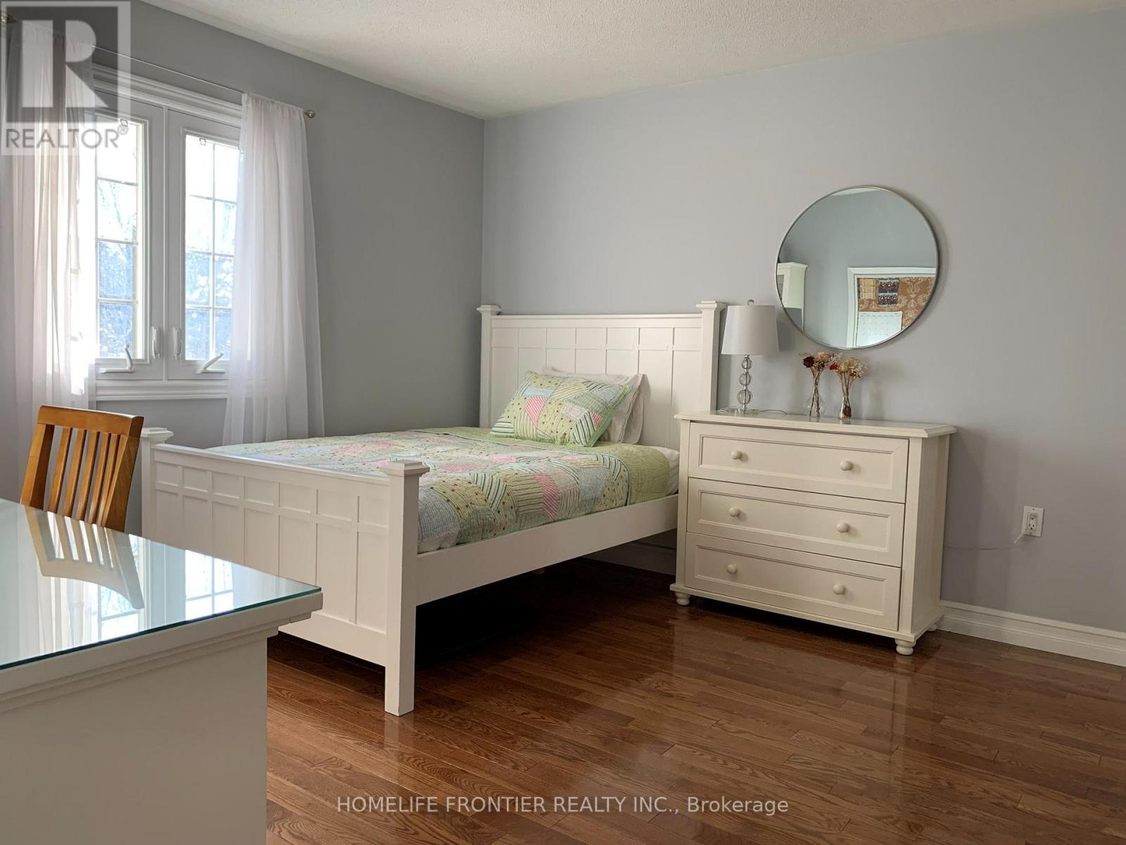 462 Weldrick Road E, Richmond Hill, Ontario  L4B 2T6 - Photo 7 - N12889230