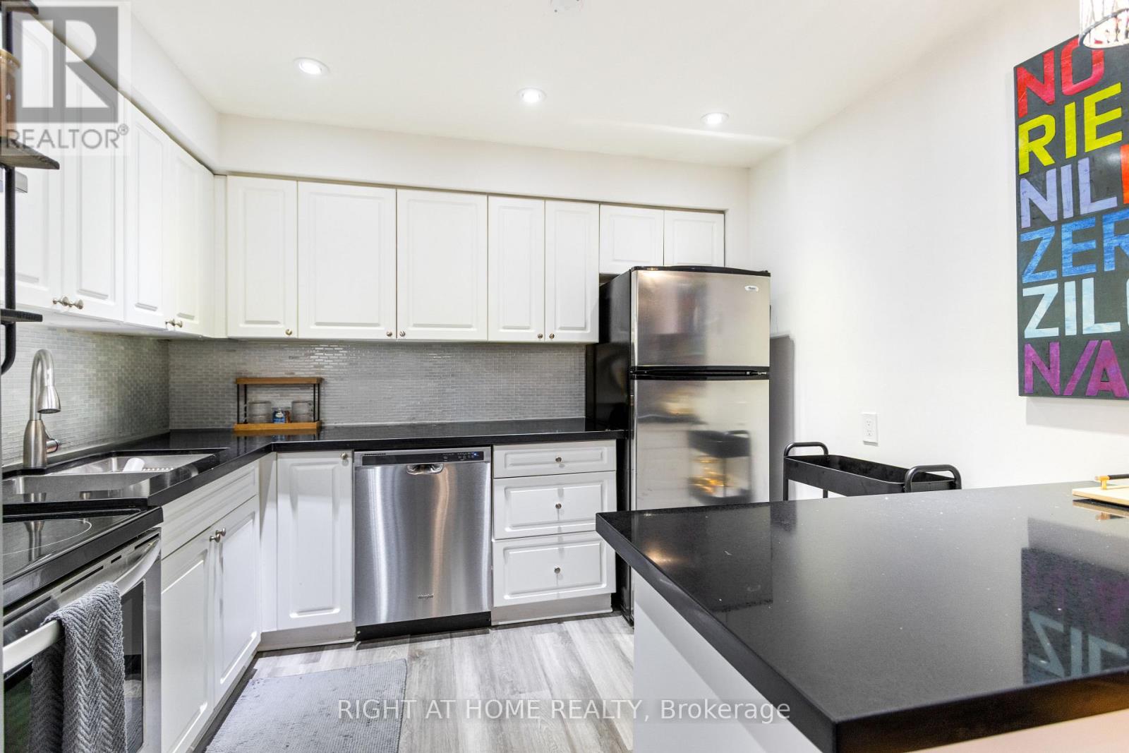 117 - 219 Milestone Crescent, Aurora, Ontario  L4G 3M2 - Photo 18 - N12889282