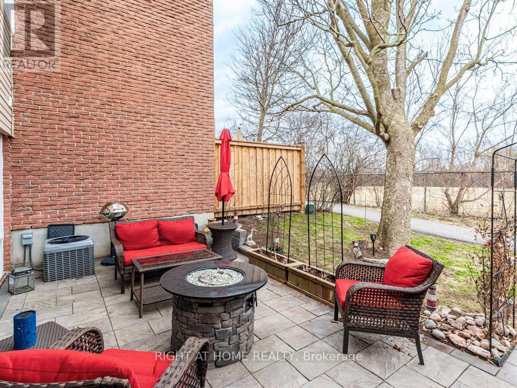 117 - 219 Milestone Crescent, Aurora, Ontario  L4G 3M2 - Photo 7 - N12889282