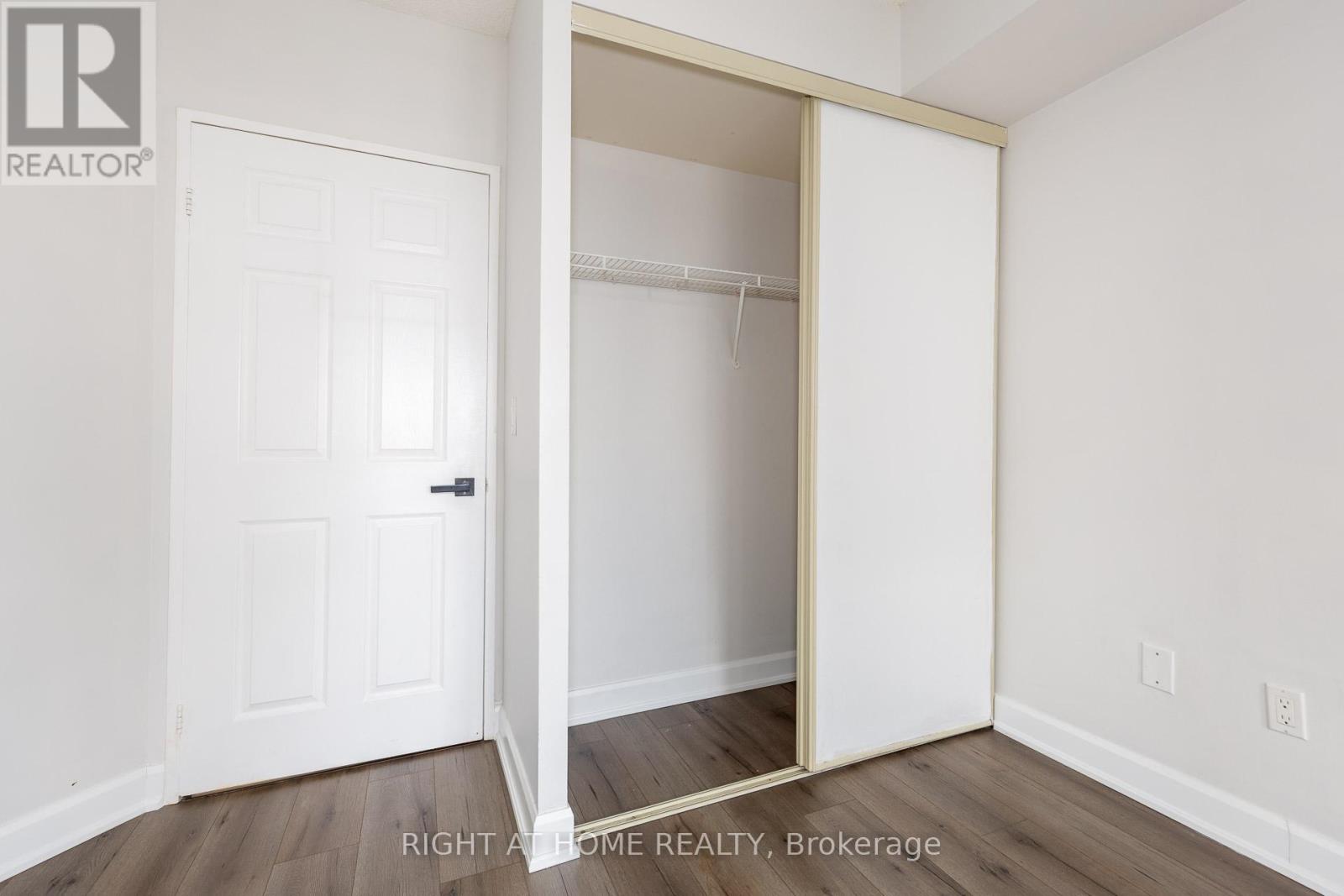 Ph104 - 335 Webb Drive, Mississauga, Ontario  L5B 4A1 - Photo 27 - W12889214