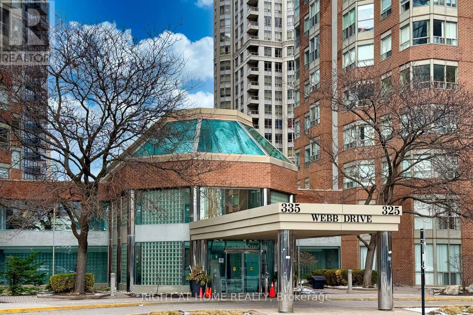 Ph104 - 335 Webb Drive, Mississauga, Ontario  L5B 4A1 - Photo 36 - W12889214