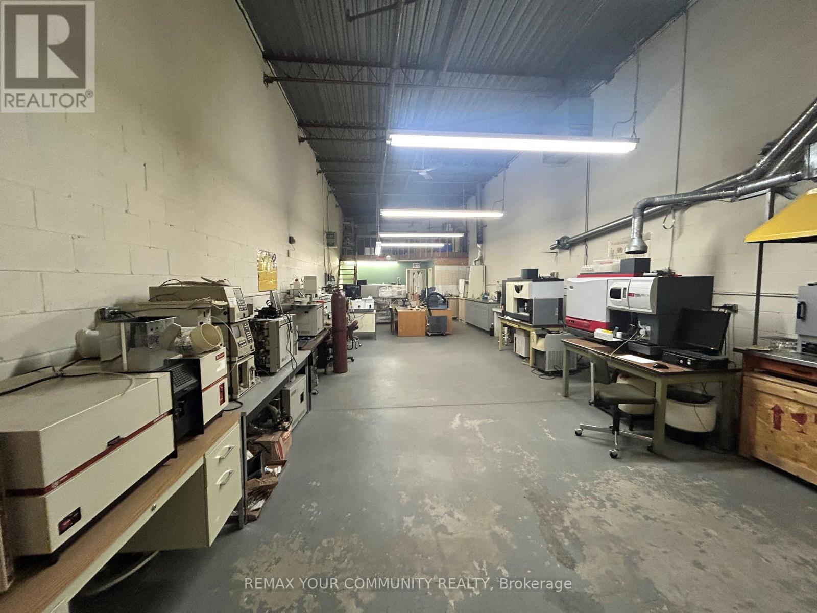 3 - 32 Goodmark Place, Toronto, Ontario  M9W 6J4 - Photo 3 - W12889224