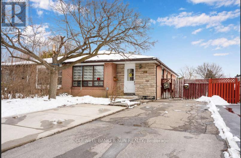 46 Flamingo Crescent, Brampton, Ontario  L6T 2G5 - Photo 1 - W12889228