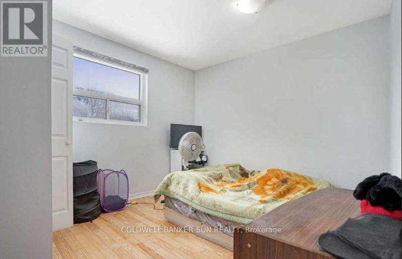 46 Flamingo Crescent, Brampton, Ontario  L6T 2G5 - Photo 7 - W12889228