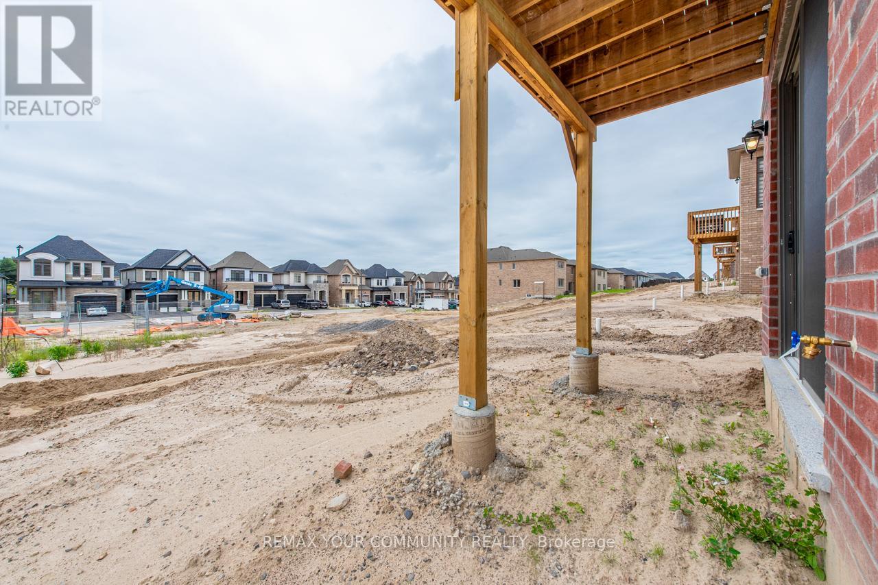 110 James Walker Avenue, Caledon, Ontario  L7C 4N1 - Photo 10 - W12889238