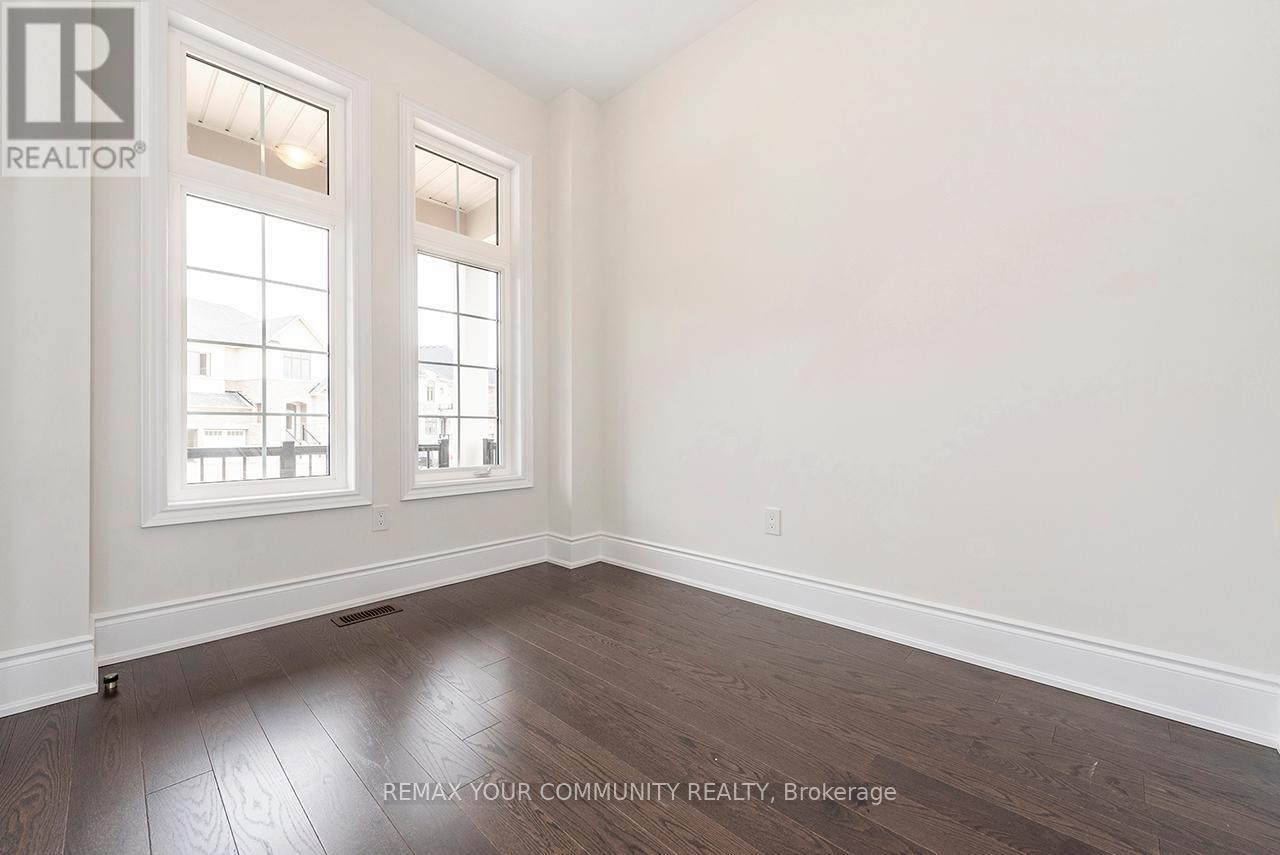 110 James Walker Avenue, Caledon, Ontario  L7C 4N1 - Photo 14 - W12889238