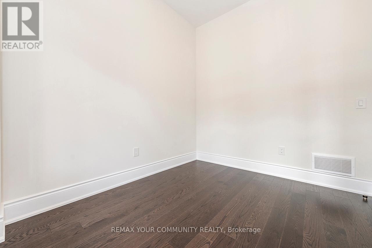 110 James Walker Avenue, Caledon, Ontario  L7C 4N1 - Photo 15 - W12889238