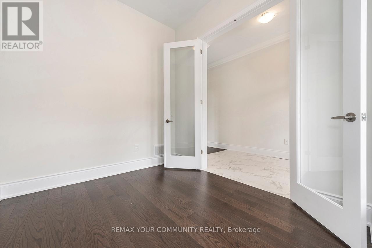 110 James Walker Avenue, Caledon, Ontario  L7C 4N1 - Photo 16 - W12889238