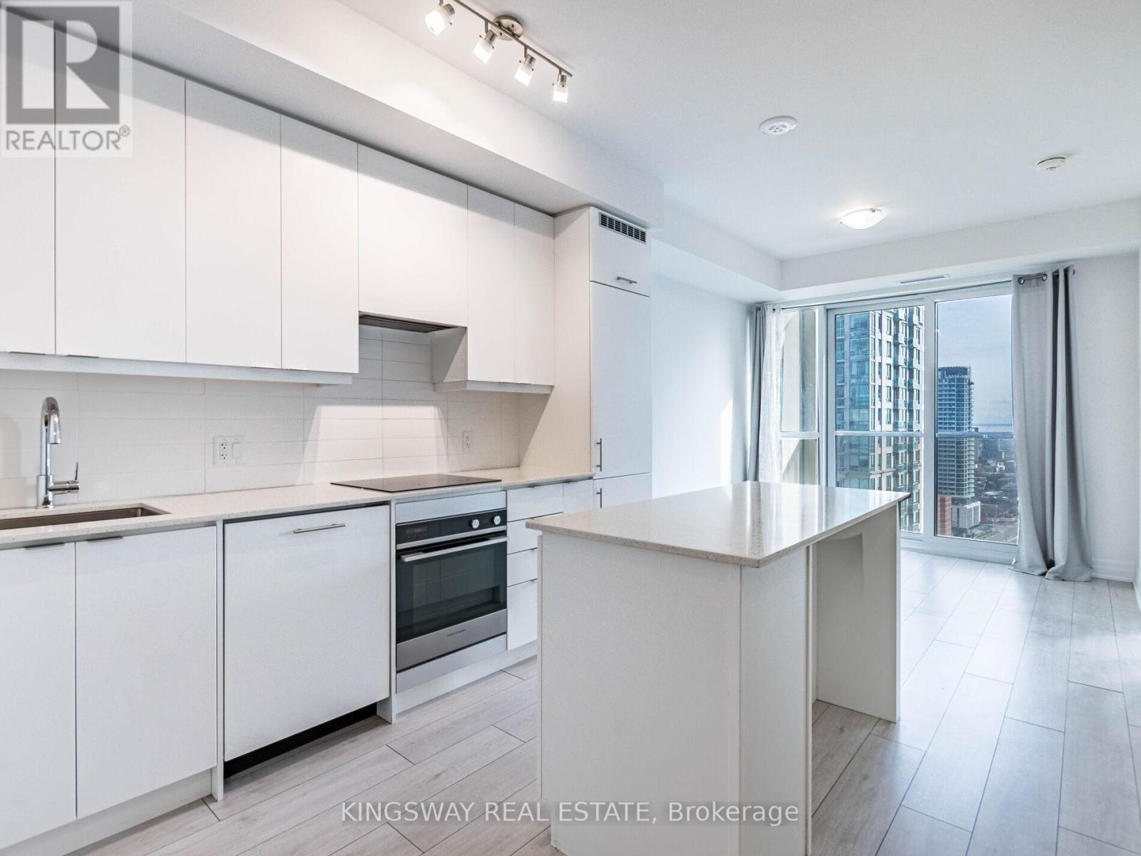 2105 - 30 Elm Drive, Mississauga, Ontario  L5B 0N3 - Photo 12 - W12889242