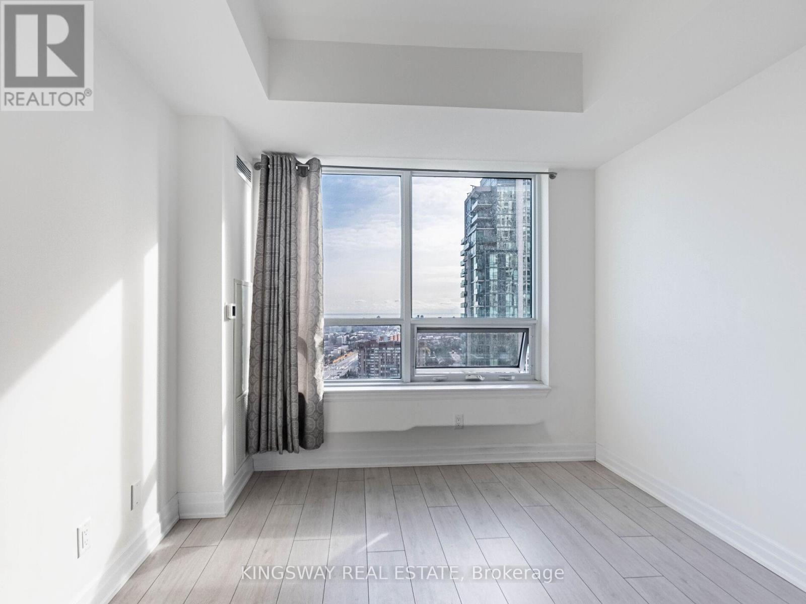 2105 - 30 Elm Drive, Mississauga, Ontario  L5B 0N3 - Photo 23 - W12889242