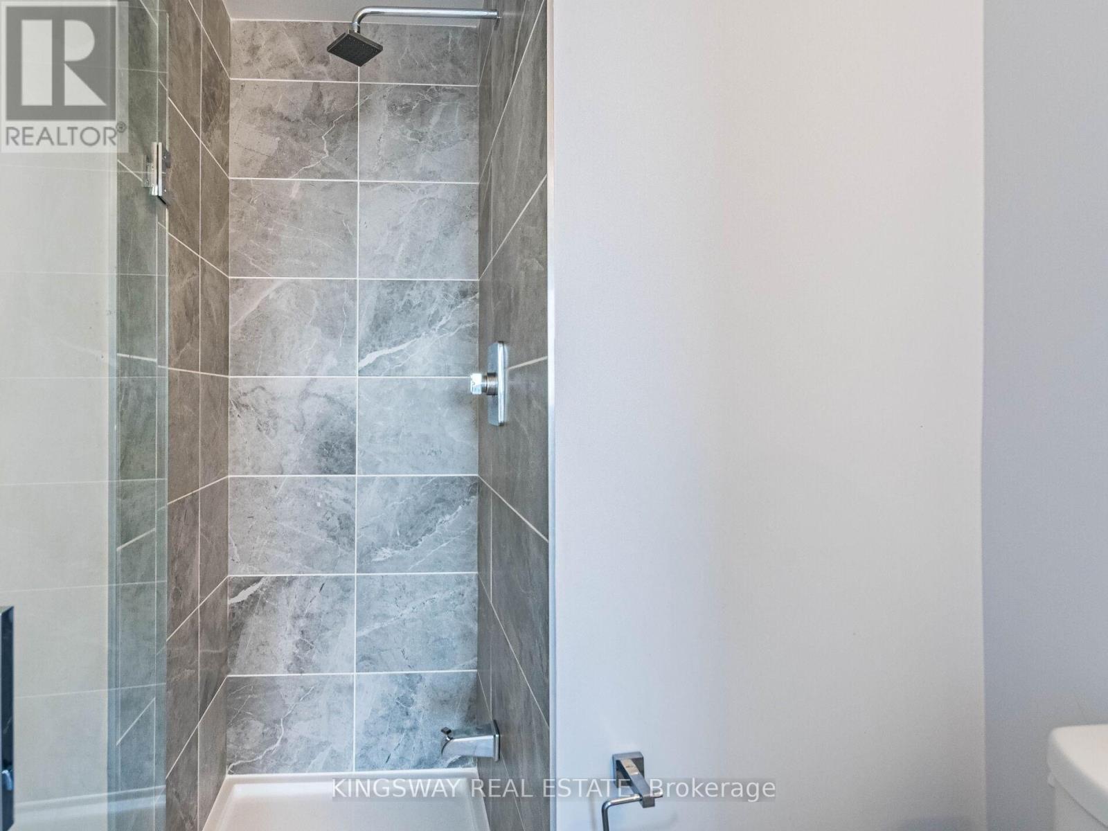 2105 - 30 Elm Drive, Mississauga, Ontario  L5B 0N3 - Photo 29 - W12889242