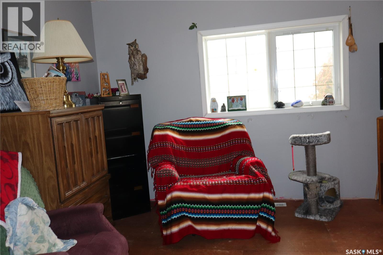 228 7th Avenue E, Gravelbourg, Saskatchewan  S0H 1X0 - Photo 8 - SK029737