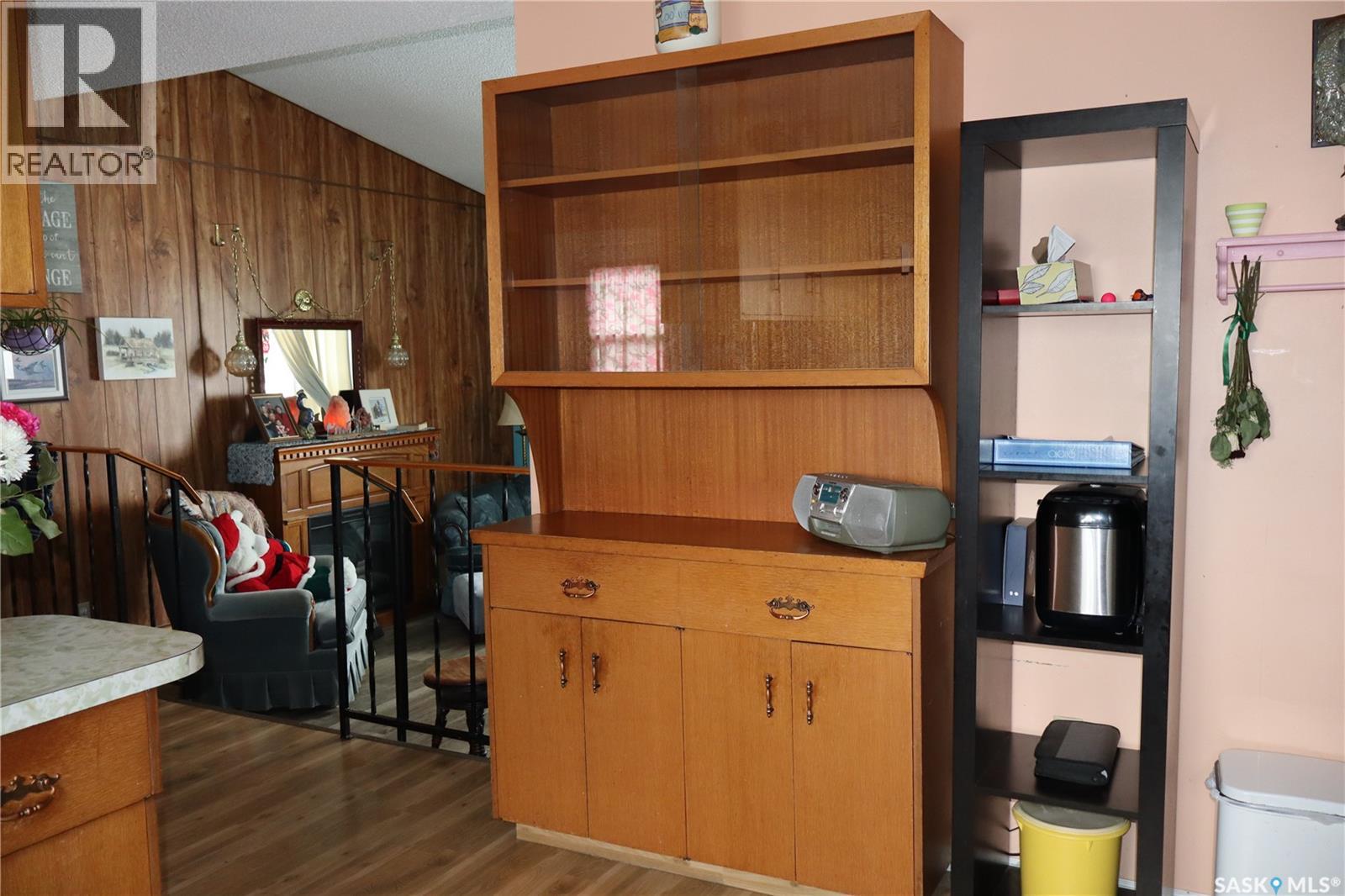 228 7th Avenue E, Gravelbourg, Saskatchewan  S0H 1X0 - Photo 6 - SK029737