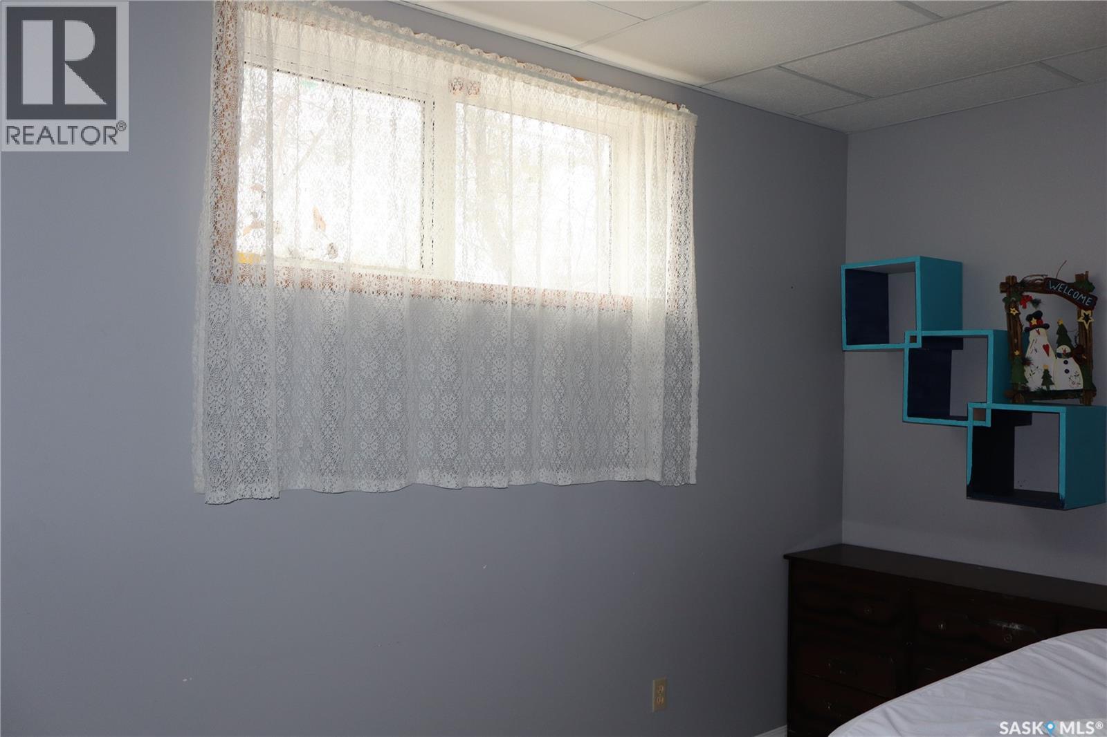 228 7th Avenue E, Gravelbourg, Saskatchewan  S0H 1X0 - Photo 39 - SK029737