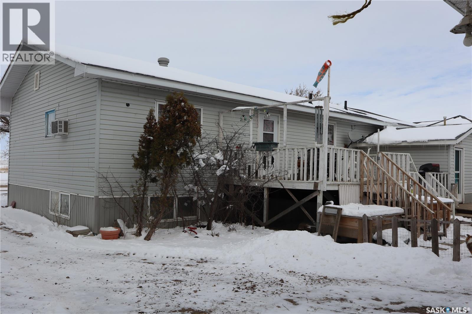 228 7th Avenue E, Gravelbourg, Saskatchewan  S0H 1X0 - Photo 2 - SK029737