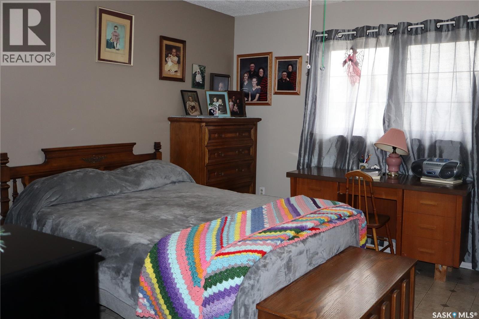 228 7th Avenue E, Gravelbourg, Saskatchewan  S0H 1X0 - Photo 22 - SK029737