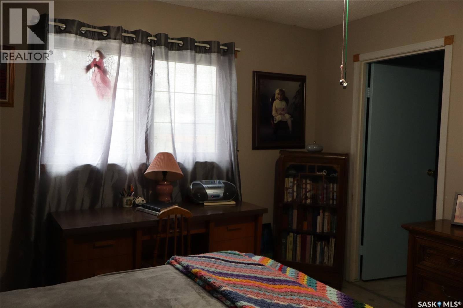 228 7th Avenue E, Gravelbourg, Saskatchewan  S0H 1X0 - Photo 23 - SK029737