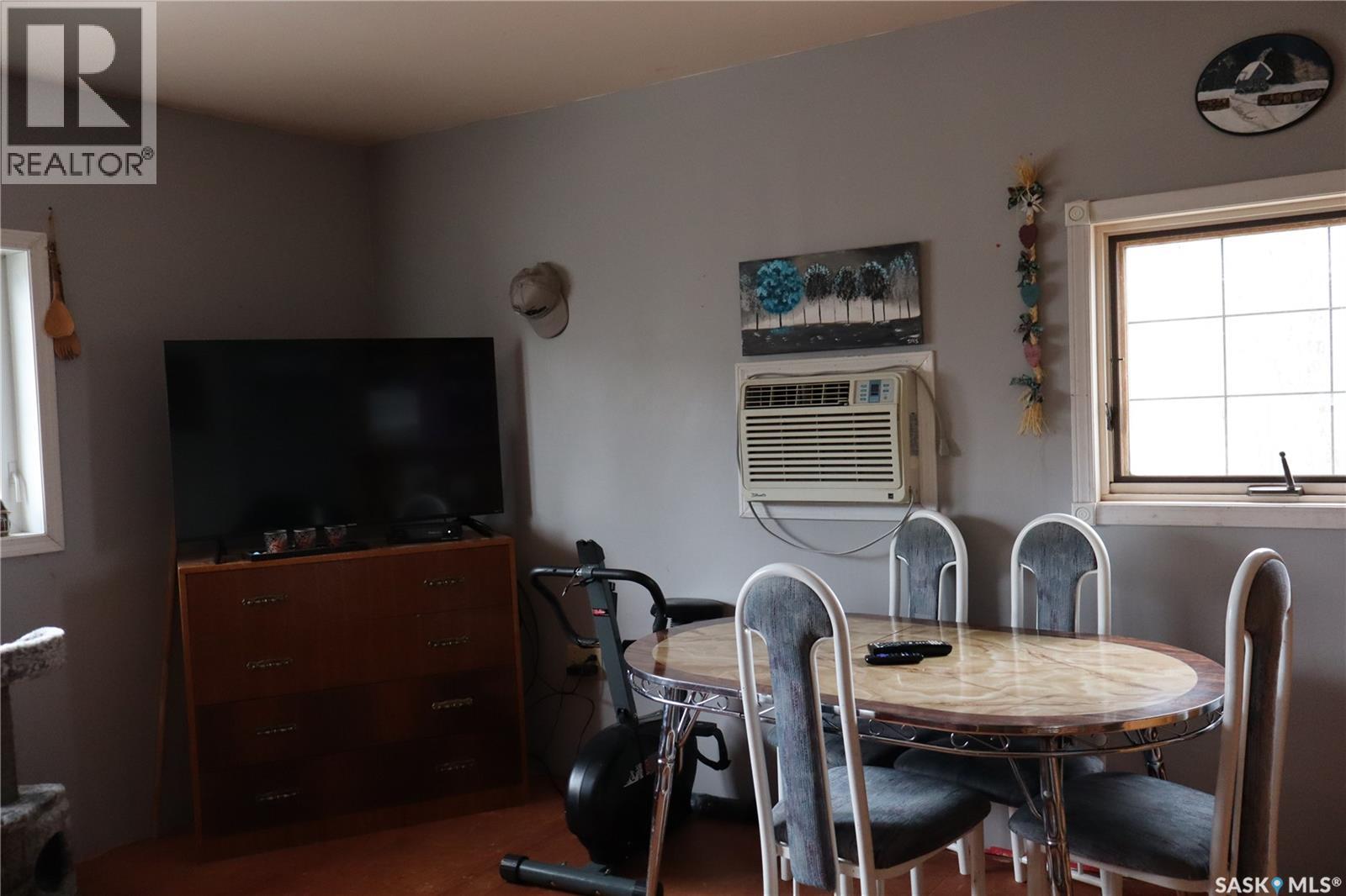 228 7th Avenue E, Gravelbourg, Saskatchewan  S0H 1X0 - Photo 16 - SK029737