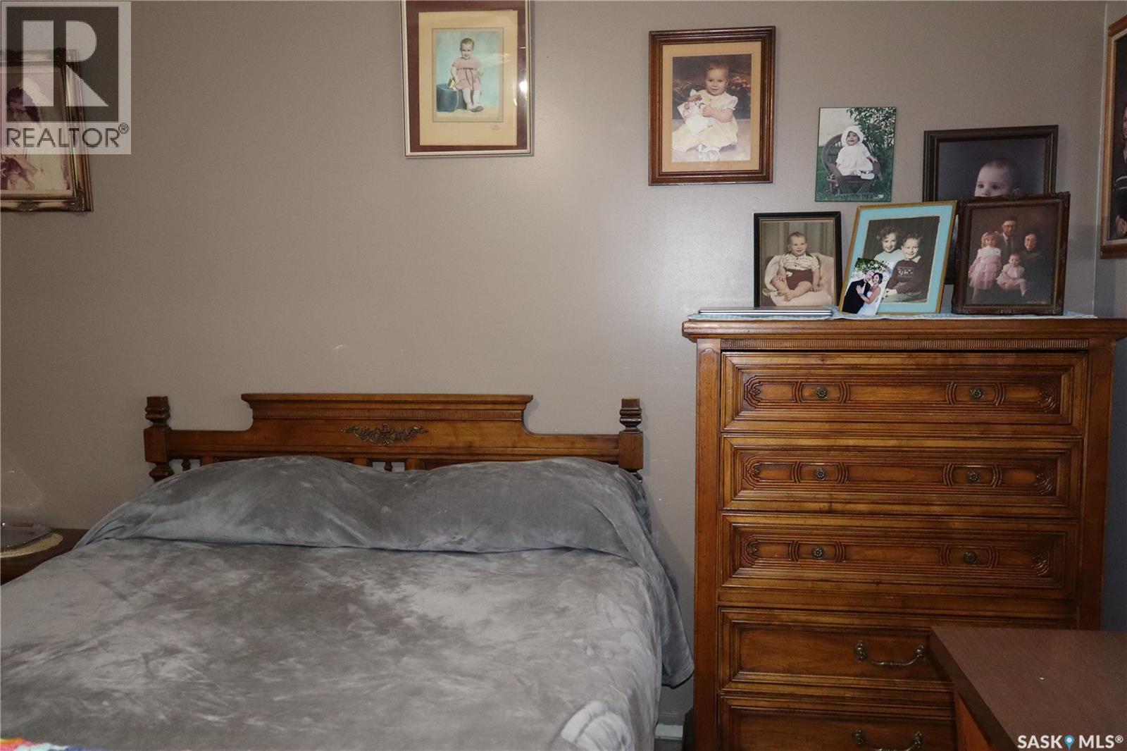 228 7th Avenue E, Gravelbourg, Saskatchewan  S0H 1X0 - Photo 26 - SK029737