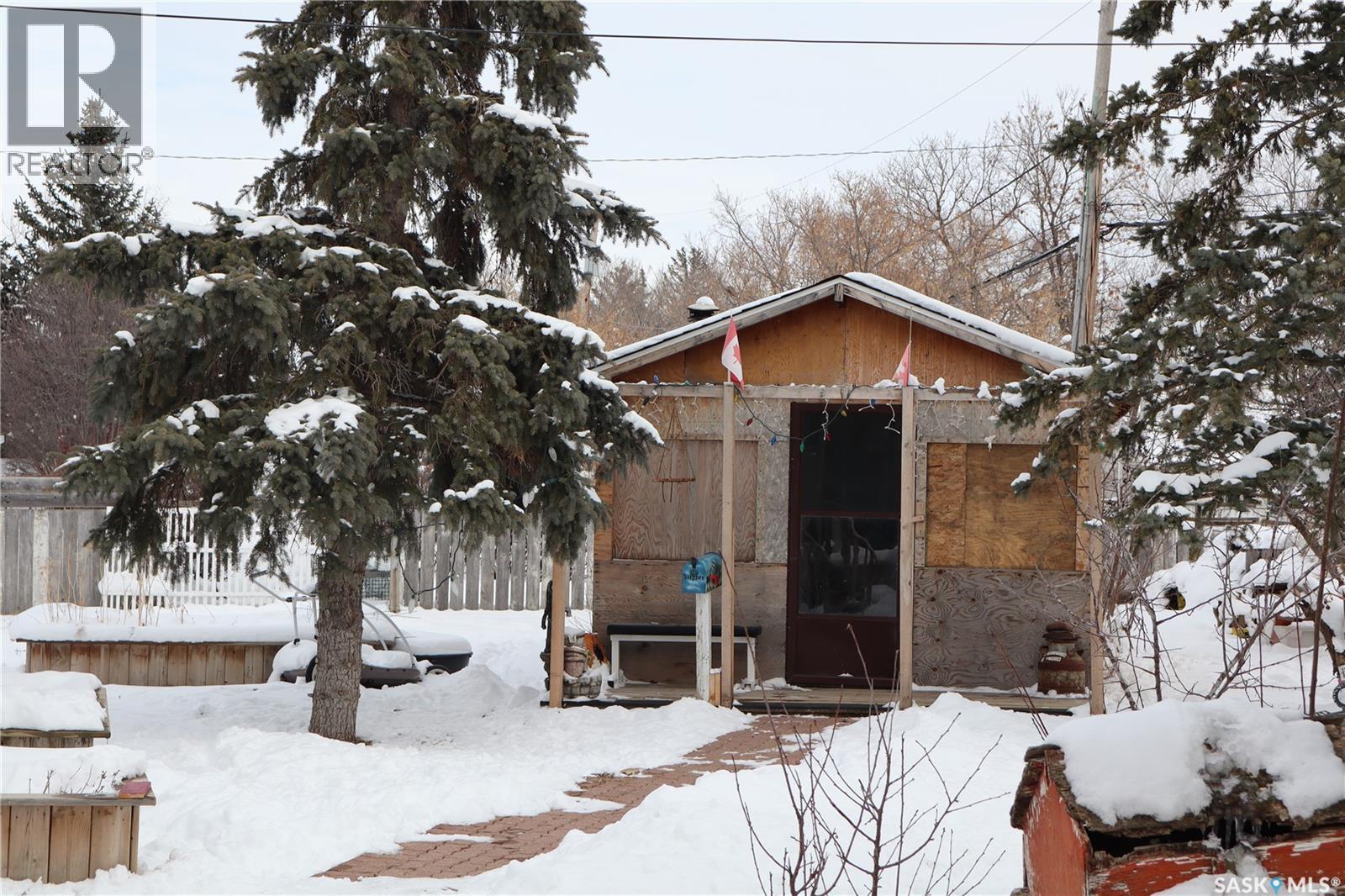 228 7th Avenue E, Gravelbourg, Saskatchewan  S0H 1X0 - Photo 49 - SK029737