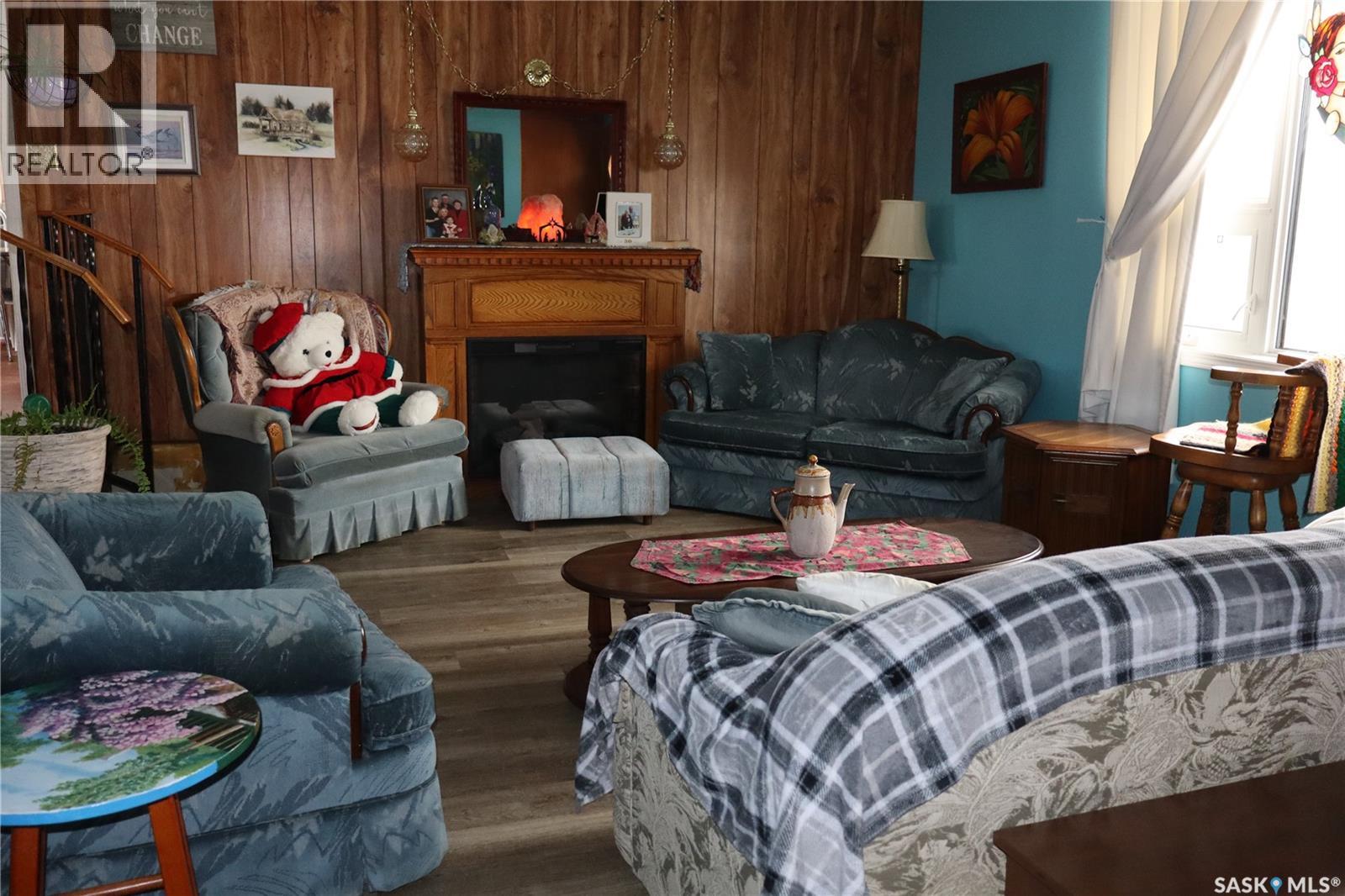 228 7th Avenue E, Gravelbourg, Saskatchewan  S0H 1X0 - Photo 18 - SK029737