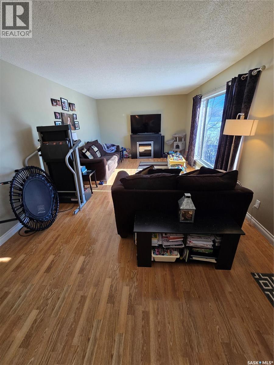 420 Martin Crescent, Sedley, Saskatchewan  S0G 4K0 - Photo 14 - SK030566