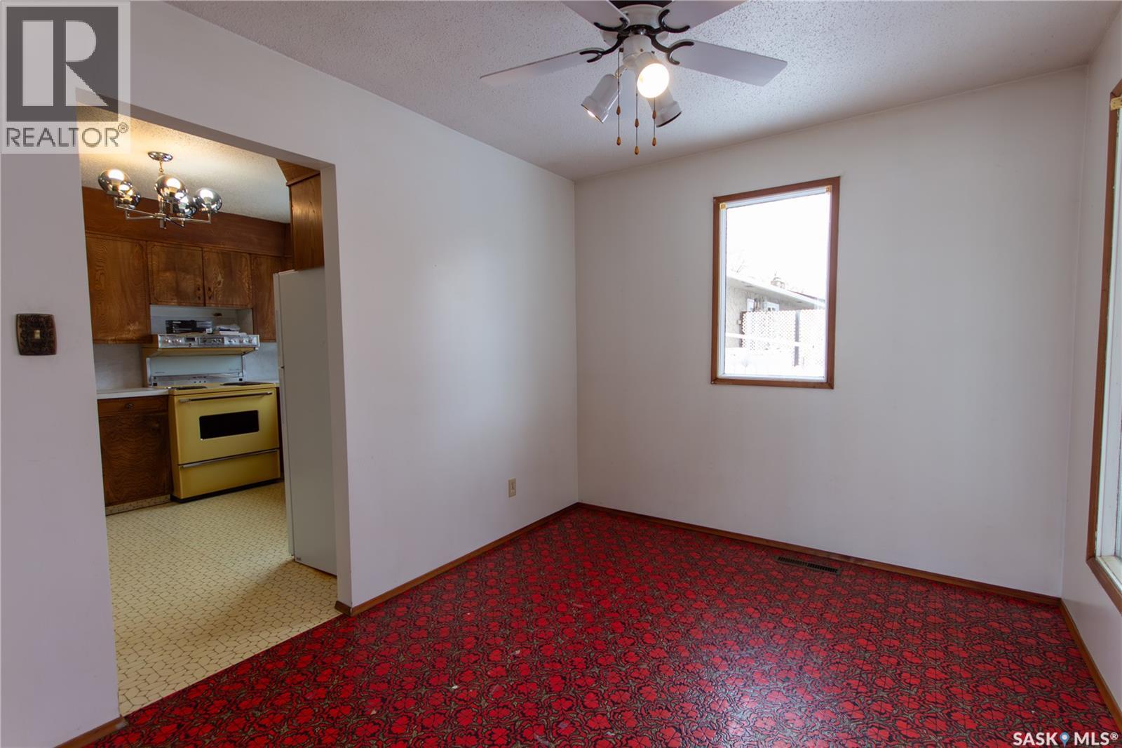 1902 95th Street, North Battleford, Saskatchewan  S9A 3C7 - Photo 6 - SK030537