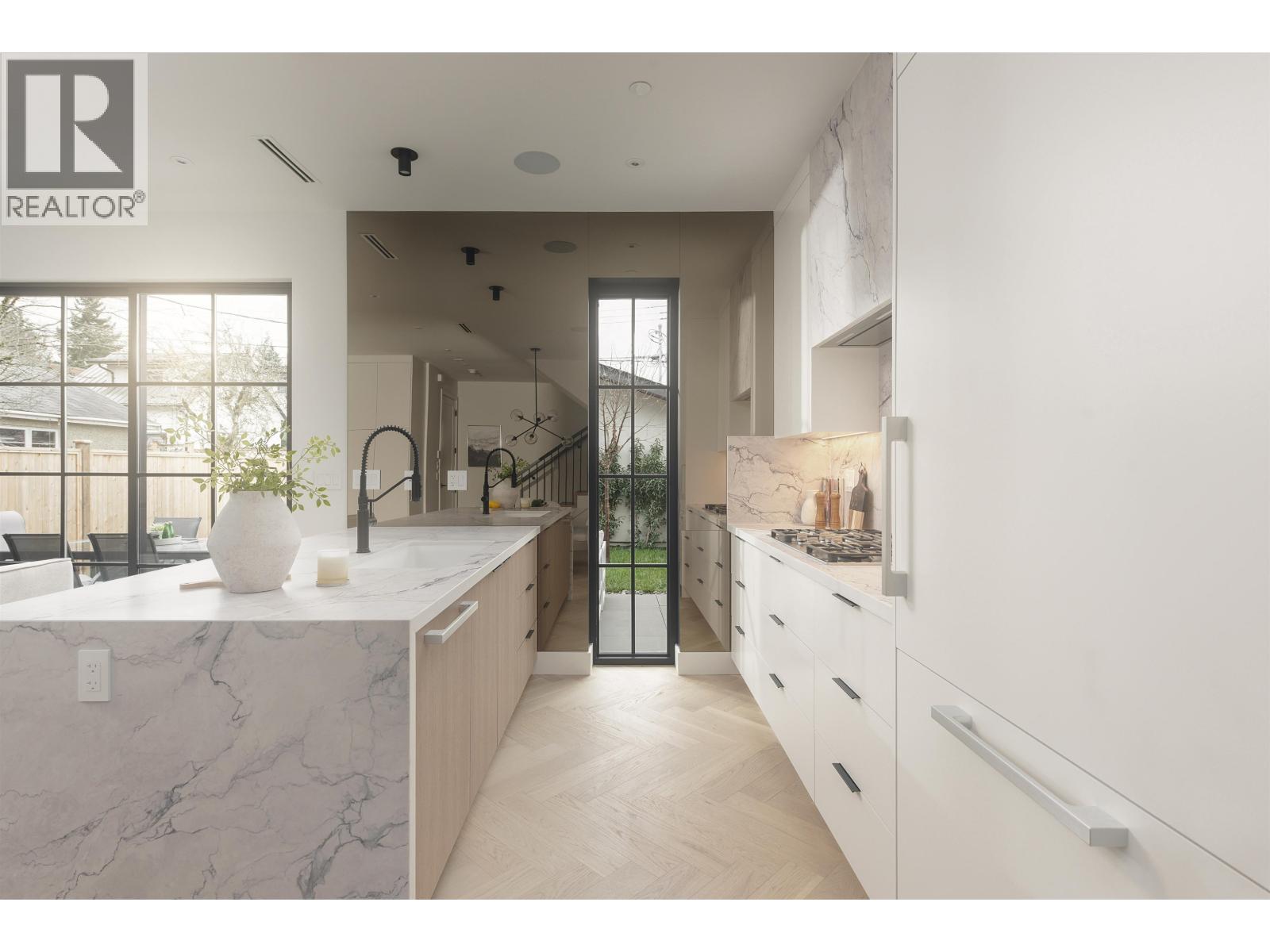 2 240 E 37th Avenue, Vancouver, British Columbia  V5W 1E6 - Photo 5 - R3100128