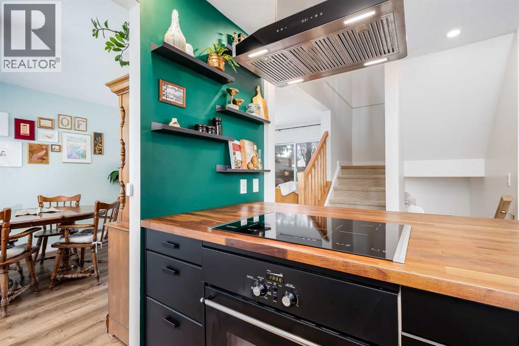 3011 32a Avenue Se, Calgary, Alberta  T2B 0J9 - Photo 4 - A2286776