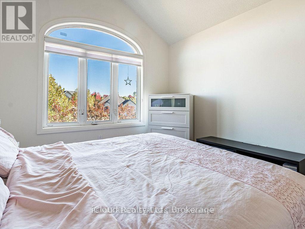 Photo 35 of 50 for 104 Staffordshire Court