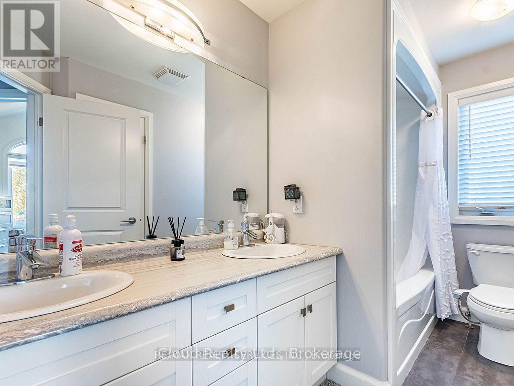 Photo 39 of 50 for 104 Staffordshire Court