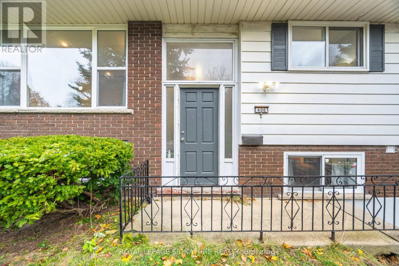 Upper - 406 Tamarack Drive S, Waterloo, Ontario  N2L 4G6 - Photo 7 - X12889232