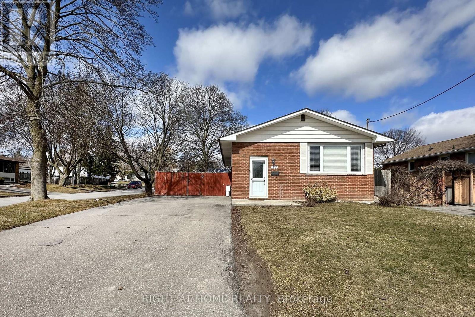 22 Sunset Road, Clarington, Ontario  L1C 2E6 - Photo 3 - E12889344
