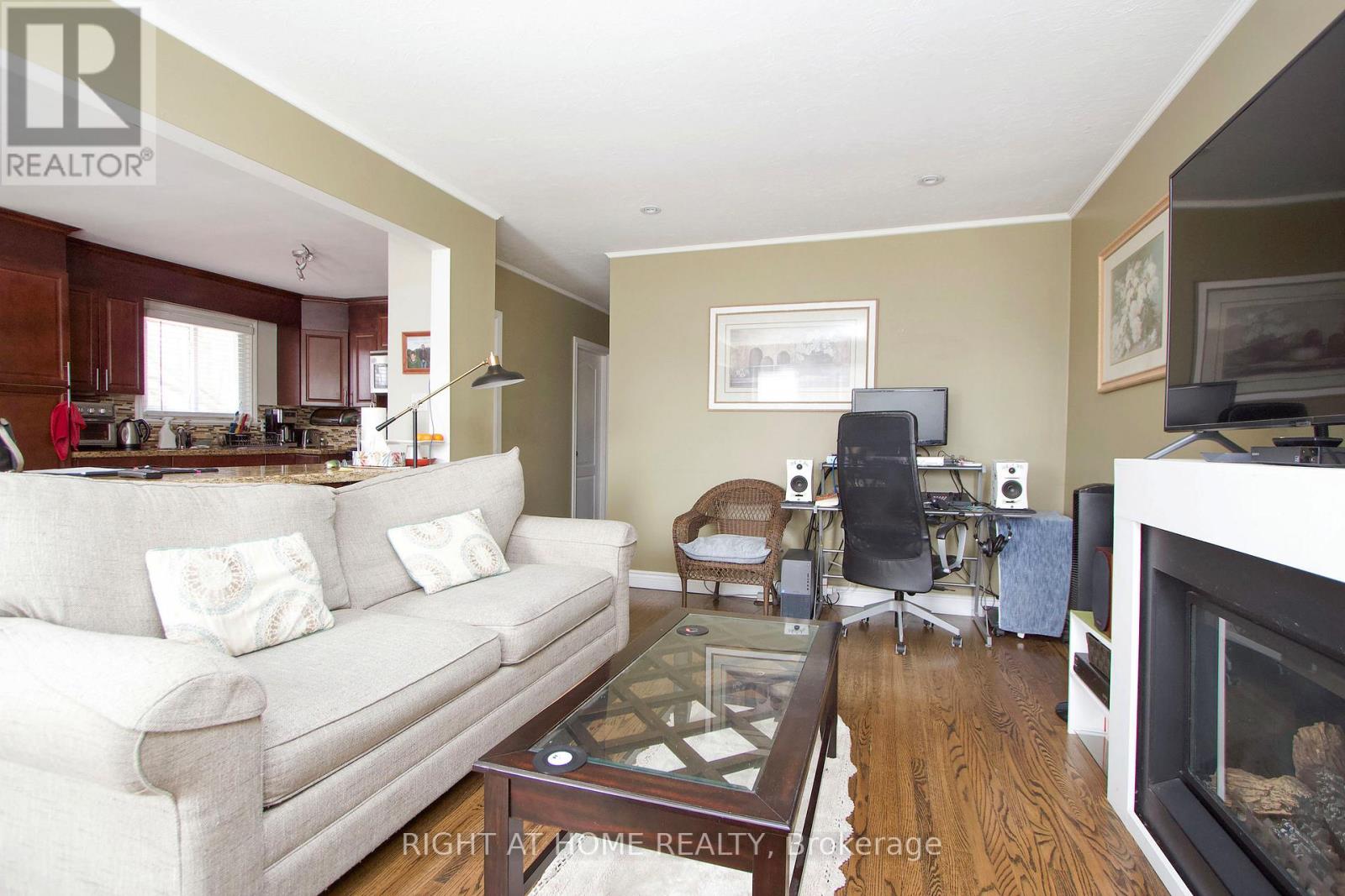 22 Sunset Road, Clarington, Ontario  L1C 2E6 - Photo 7 - E12889344