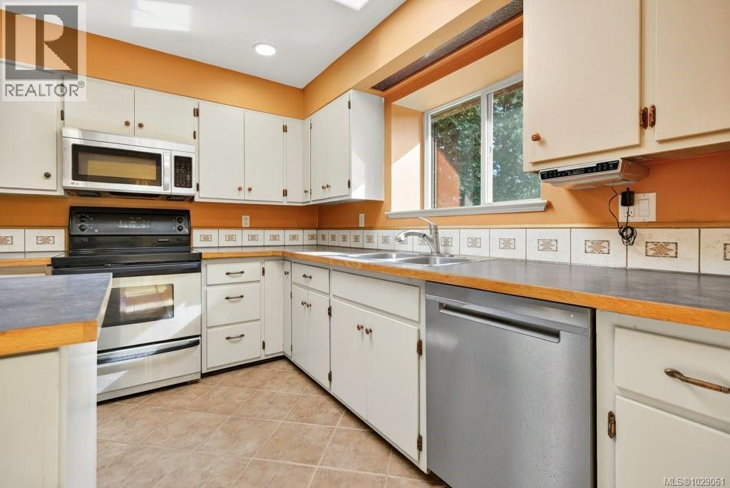 1931 Thurber Rd, Comox, British Columbia  V9M 3Z5 - Photo 23 - 1029061