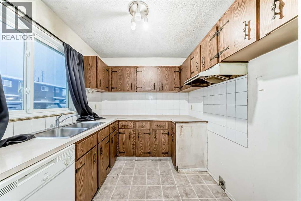 306, 5340 17 Avenue Sw, Calgary, Alberta  T3E 6M3 - Photo 2 - A2293361