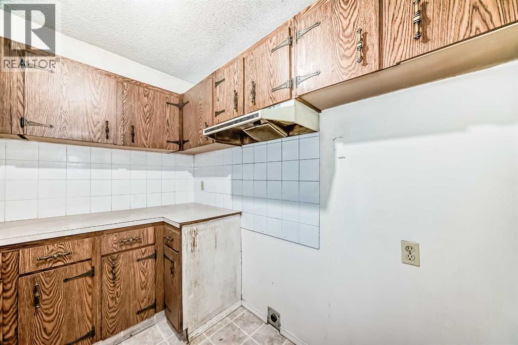 306, 5340 17 Avenue Sw, Calgary, Alberta  T3E 6M3 - Photo 3 - A2293361