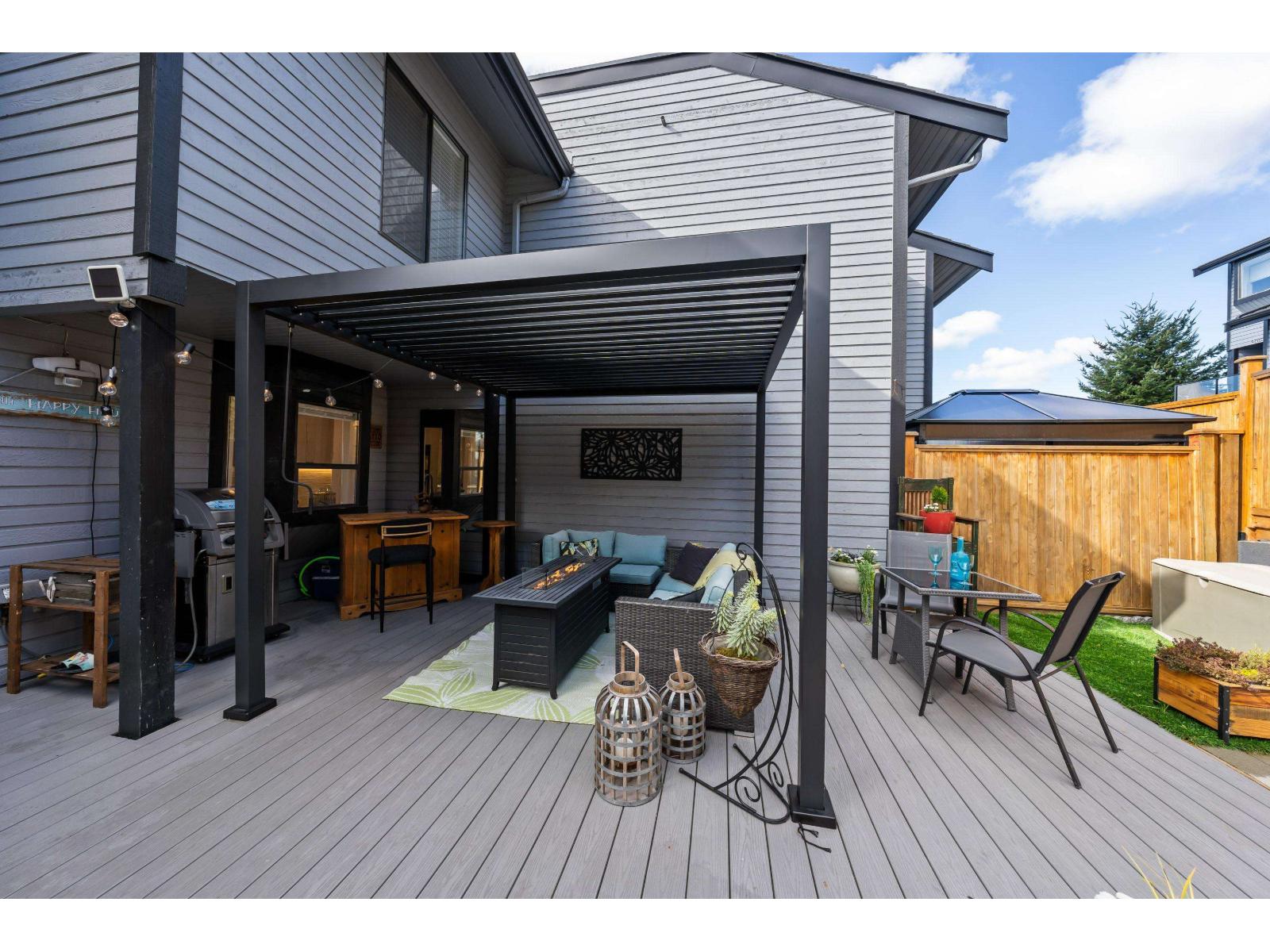 Listing Picture 31 of 40 : 2 14985 VICTORIA AVENUE, White Rock - 魯藝地產 Yvonne Lu Group - MLS Medallion Club Member