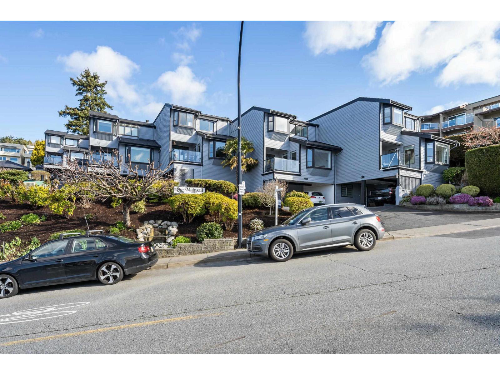 Listing Picture 3 of 40 : 2 14985 VICTORIA AVENUE, White Rock - 魯藝地產 Yvonne Lu Group - MLS Medallion Club Member