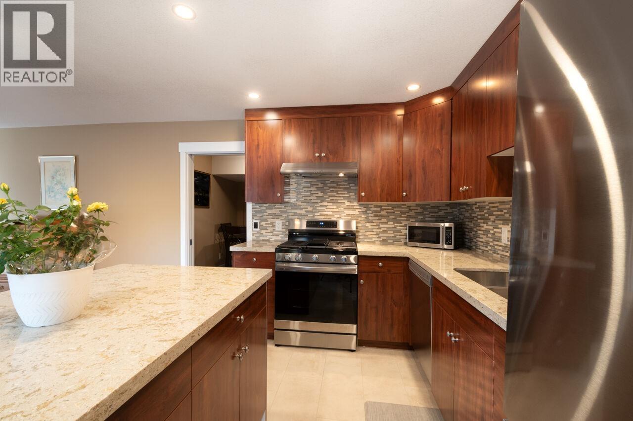 3 Maple Drive, Port Moody, British Columbia  V3H 5M8 - Photo 34 - R3099983